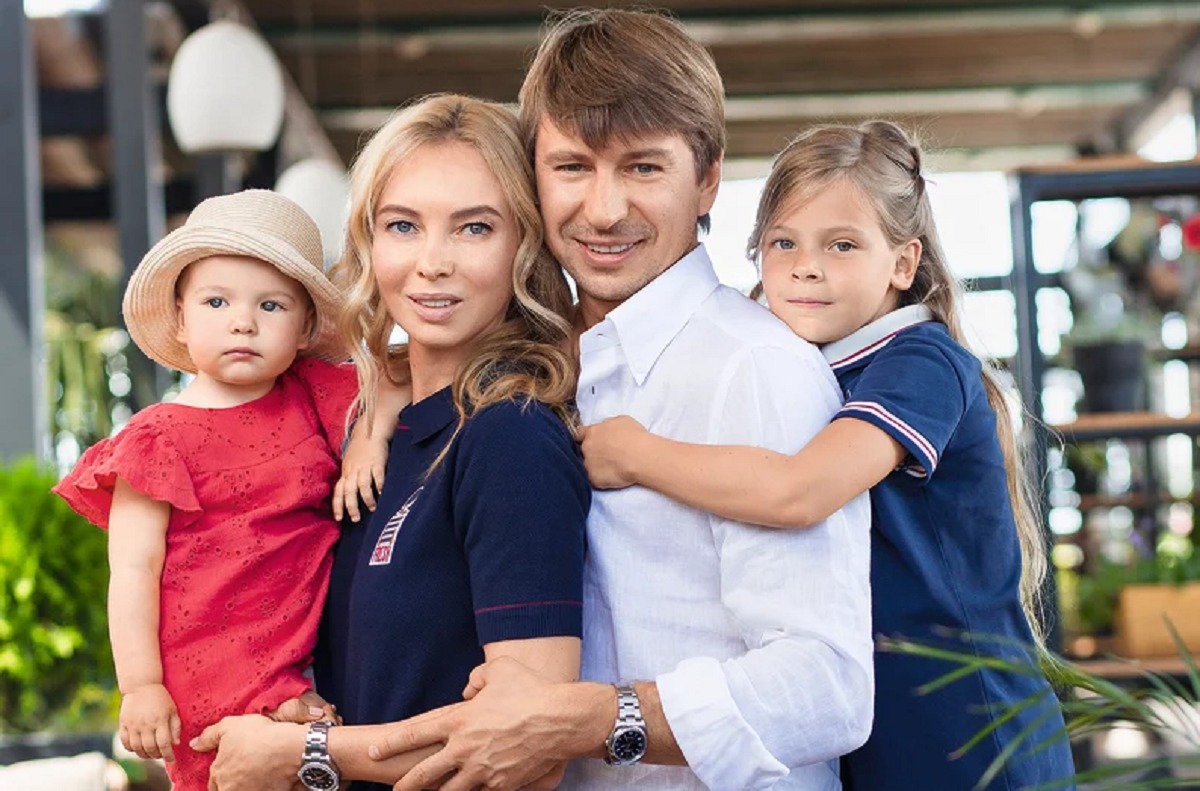 Айгуль сагынбаева с мужем семья фото